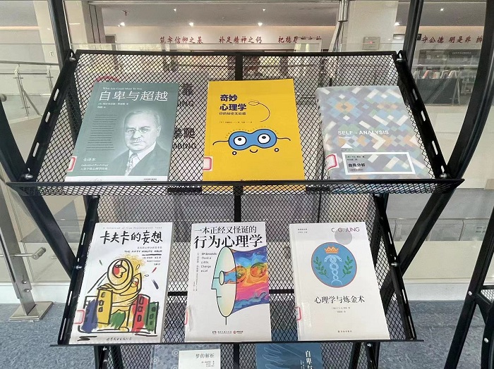 1678433069954882.jpg 书籍.JPG
